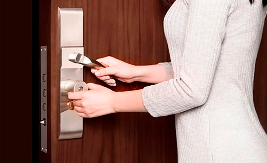 Puerta blindada: cómo elegir la correcta