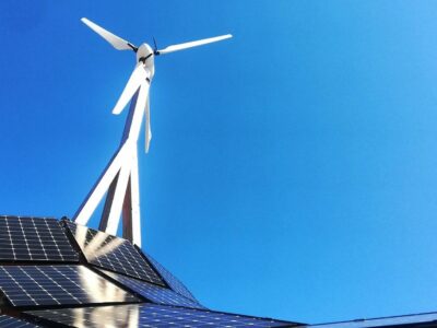 AleaSoft: La importancia del almacenamiento y la hibridación de renovables en la transición energética