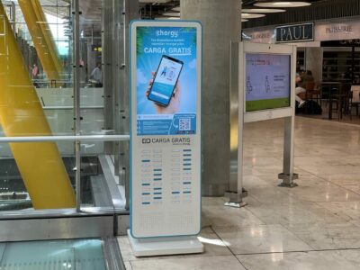 Chargy colabora con Aena en un proyecto piloto para ofrecer un nuevo servicio gratuito de carga inteligente de batería de móviles en el Aeropuerto Adolfo Suárez Madrid-Barajas